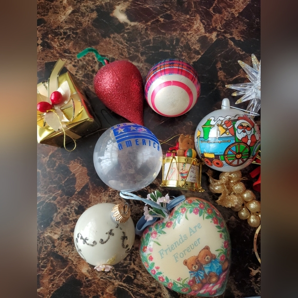 Huge Lot Of 90 Christmas Ornaments Assorted Vintage - Picture 2 of 12